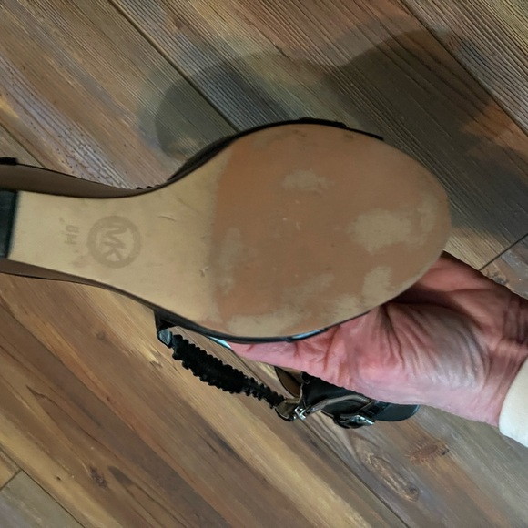 Michael Kors Moxley Leather Zipper Buckle Wedge Heel Shootie Sandals - Picture 4 of 9